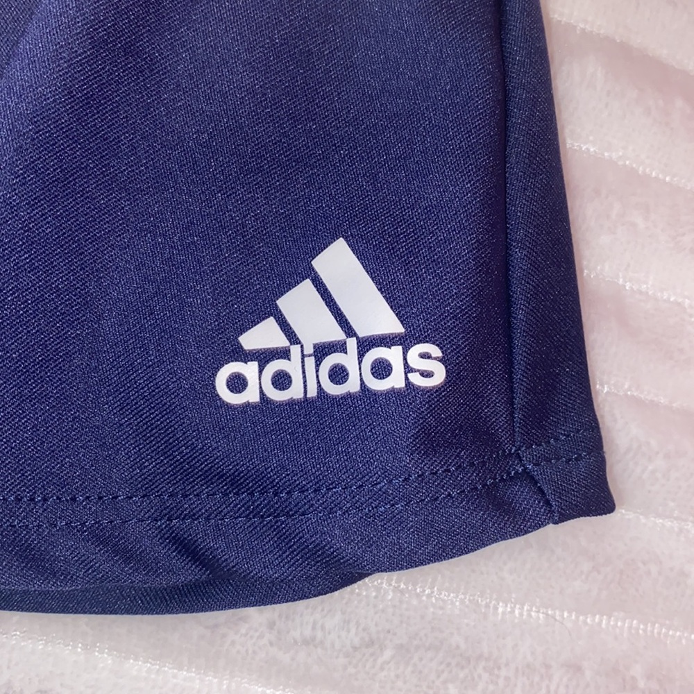 Adidas skort - Picture 2 of 5